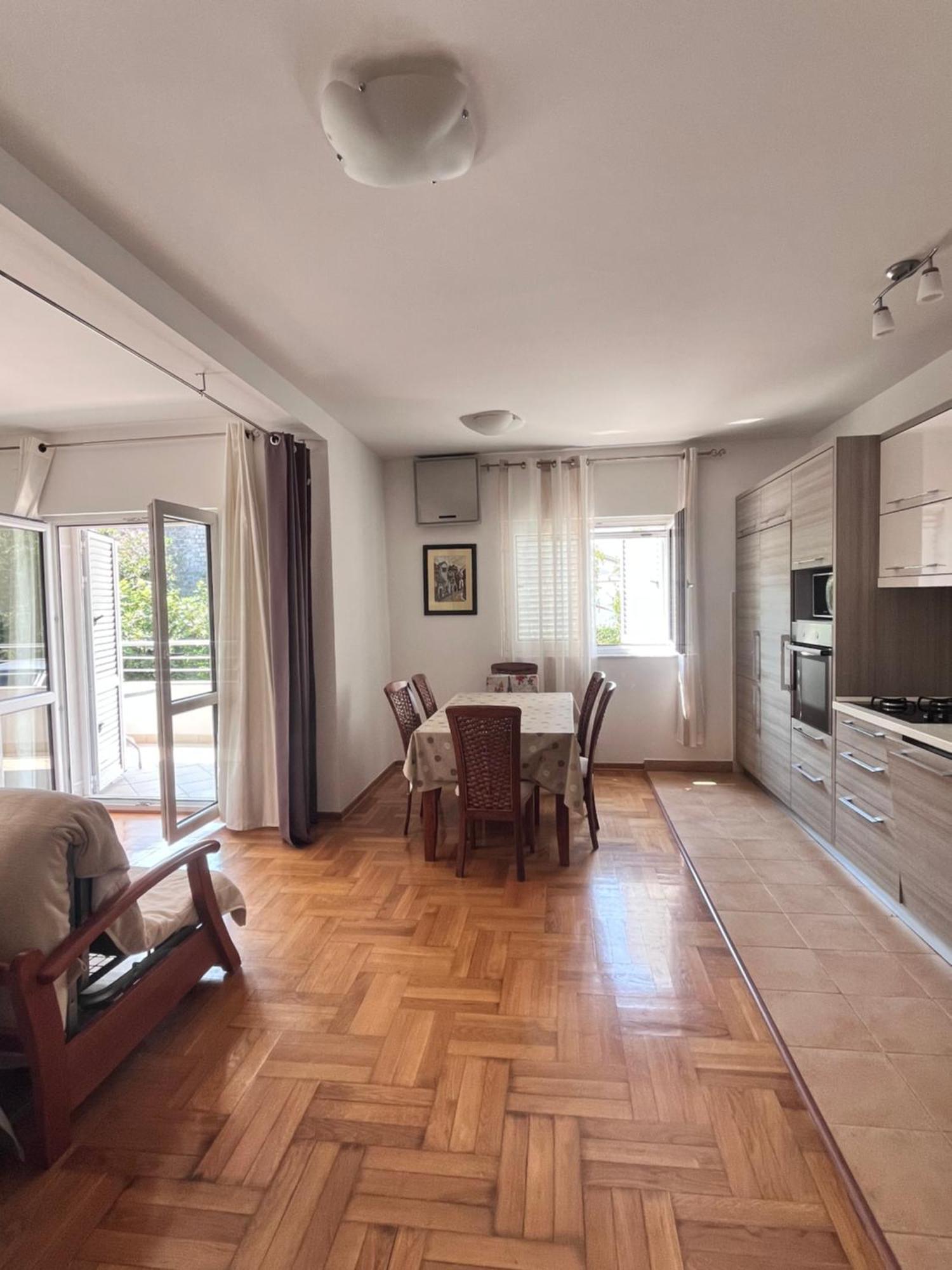 Apartment Belani, Own Parking ティヴァト エクステリア 写真